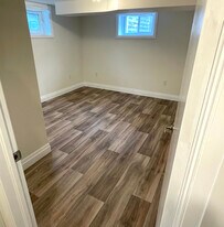 51 Campbell Av in Barrie, ON - Building Photo