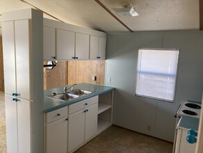 2800 Kynesville Rd in Cottondale, FL - Building Photo - Building Photo