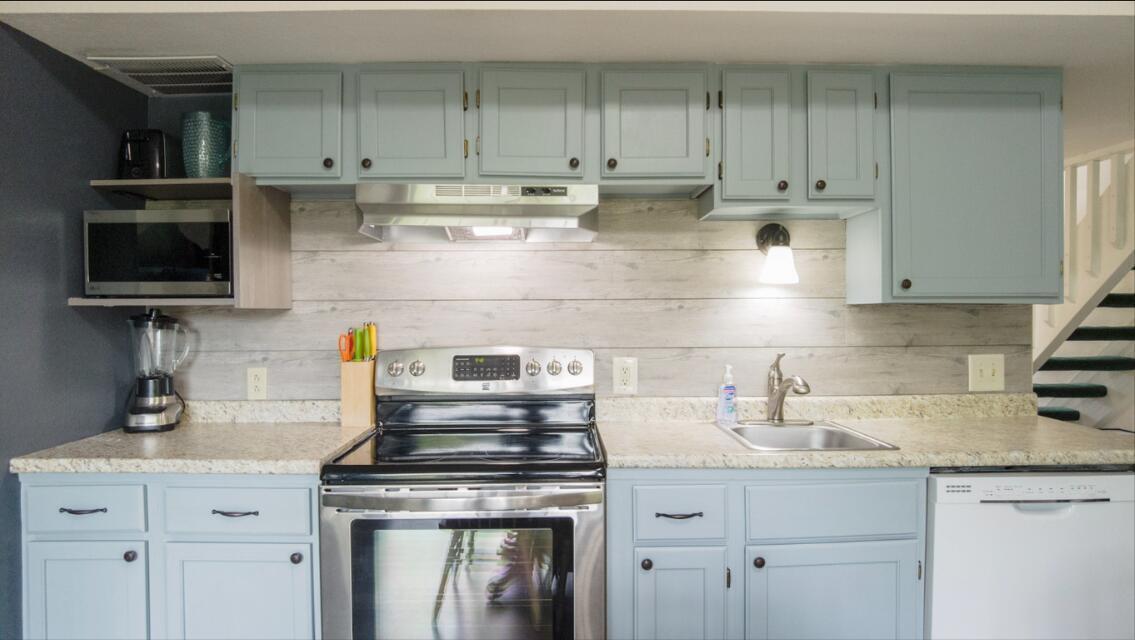 420 Fall Creek Dr in Branson, MO - Building Photo