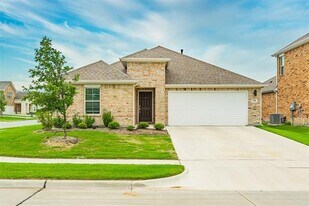 731 Lauren Grove Ln in Forney, TX - Building Photo
