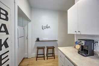 3314 Jackson St, Unit 3314 #1 in Omaha, NE - Building Photo - Building Photo