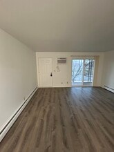 1002 Main St in Mosinee, WI - Building Photo - Building Photo