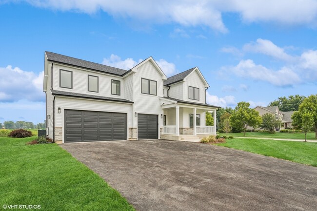 2148 Bartram Rd in North Aurora, IL - Building Photo - Building Photo