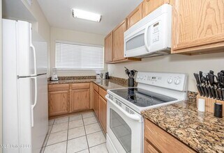 1664 Beach Blvd in Biloxi, MS - Building Photo - Building Photo