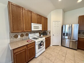 9010 Heather Springs Dr in Spring, TX - Building Photo - Building Photo