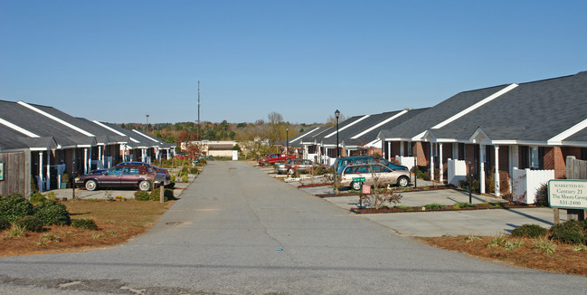 The Summit in Orangeburg, SC - Building Photo - Building Photo