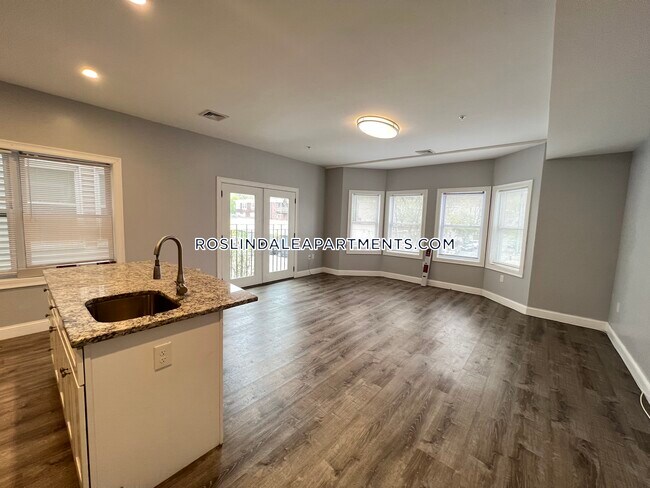 4004 Washington St in Boston, MA - Building Photo - Building Photo