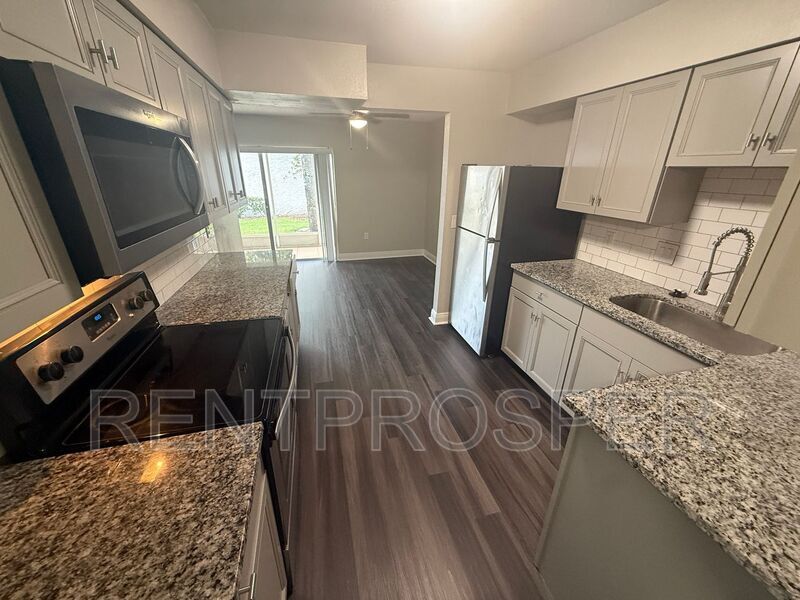 4307 S Semoran Blvd in Orlando, FL - Foto de edificio