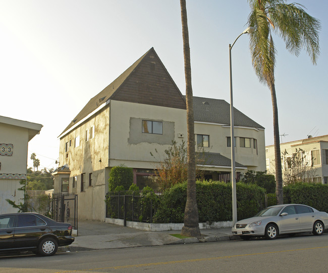 1341 N Bronson Ave in Los Angeles, CA - Building Photo - Building Photo