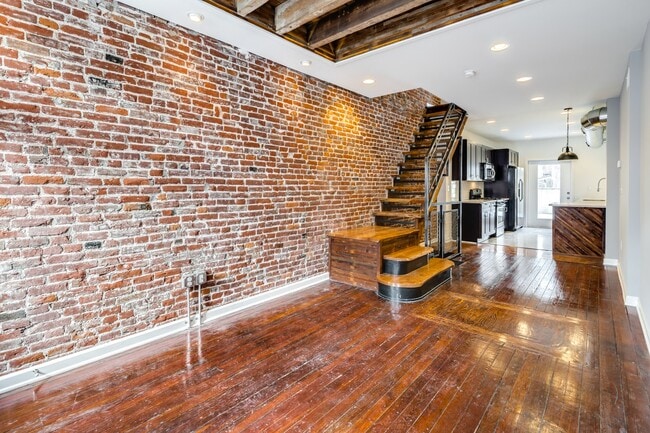 2049 E Arizona St in Philadelphia, PA - Foto de edificio - Building Photo