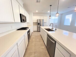 10384 Sadie Blake Ave in Las Vegas, NV - Building Photo - Building Photo