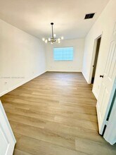 2962 NW 35th Ave in Lauderdale Lakes, FL - Building Photo - Building Photo