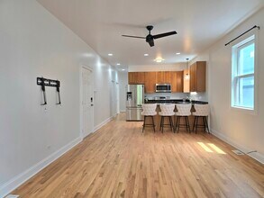 1229 N Campbell Ave in Chicago, IL - Building Photo - Building Photo
