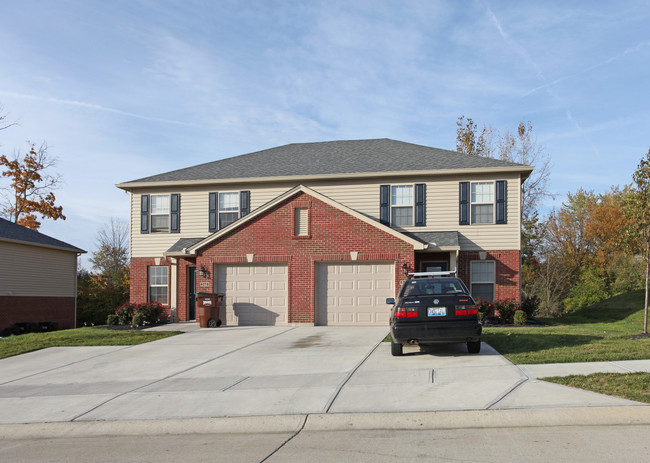 Wysteria Village Apartments in Florence, KY - Building Photo - Building Photo