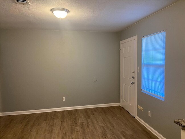 410 Old Thorndale Rd in Taylor, TX - Building Photo - Building Photo