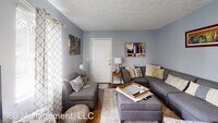 300 N 12th St - 18