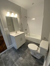 911 S Ellwood Ave in Baltimore, MD - Building Photo - Building Photo