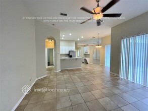 1675 Carillon Park Dr in Oviedo, FL - Building Photo - Building Photo