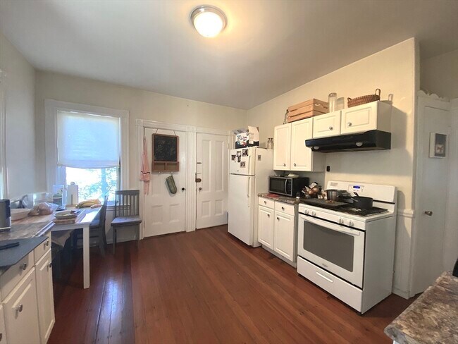 54 Weld Hill St in Boston, MA - Building Photo - Building Photo
