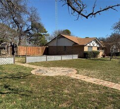 821 E Hwy 199 in Springtown, TX - Building Photo - Building Photo