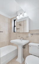 209 E 25th St in New York, NY - Building Photo - Building Photo