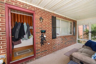 206 Broce Dr in Blacksburg, VA - Foto de edificio - Building Photo