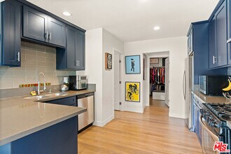 5325 9th Ave in Los Angeles, CA - Building Photo - Building Photo