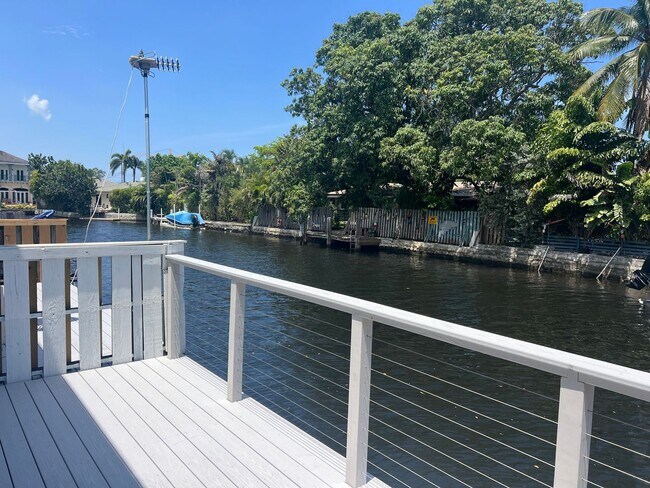 1816 E Oakland Park Blvd in Oakland Park, FL - Building Photo - Building Photo