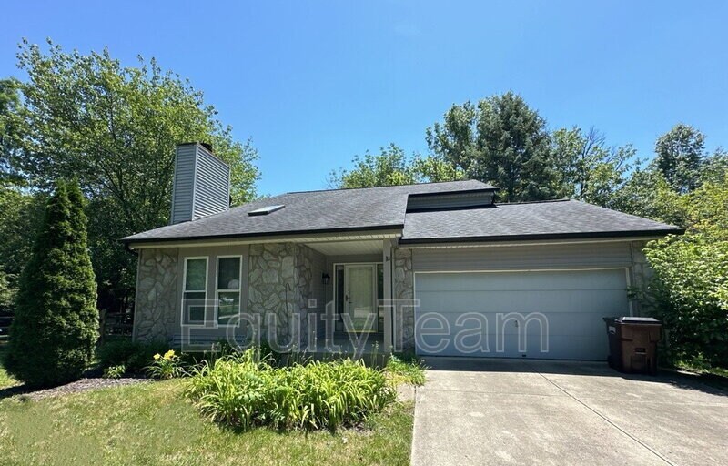 9178 Fields Dr in Mason, OH - Building Photo