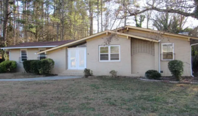 property at 6723 Victoria Dr