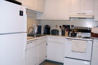 Colonial Manor Apartments in Seymour, CT - Building Photo - Interior Photo