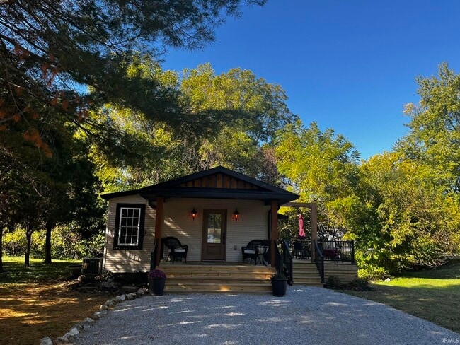 624 Monroe St in Newburgh, IN - Building Photo - Building Photo