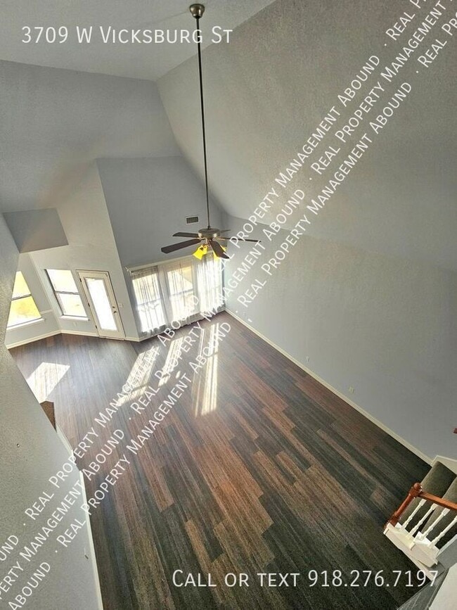 property at 3709 W Vicksburg St