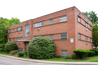 Beech Crown Apartments in Cincinnati, OH - Building Photo - Building Photo