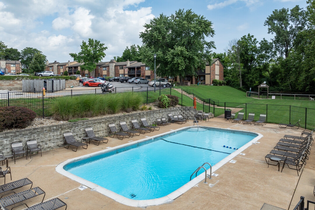 Canyon Creek in St. Louis, MO - Foto de edificio