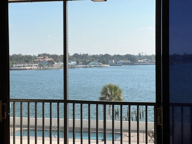 property at 7100 Sunshine Skyway Ln S