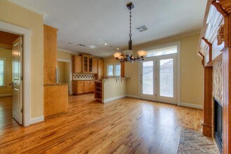 4527 Avenue B in Austin, TX - Building Photo - Building Photo