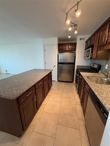 3883 Turtle Creek Dr in Dallas, TX - Building Photo - Building Photo