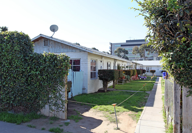 3725-3737 Dalbergia St in San Diego, CA - Building Photo - Building Photo