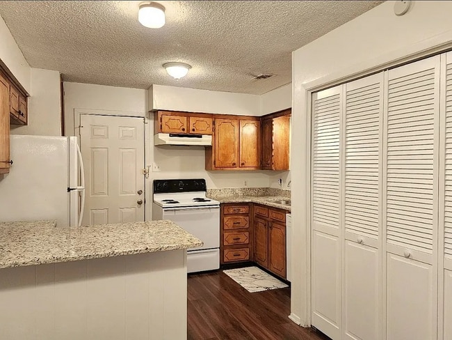 421 Cousins Ln in Arlington, TX - Building Photo - Building Photo