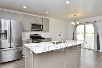 1086 E Pilot St in Saratoga Springs, UT - Building Photo - Building Photo