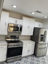 1126 Pioneer Dr in Dallas, TX - Building Photo - Building Photo