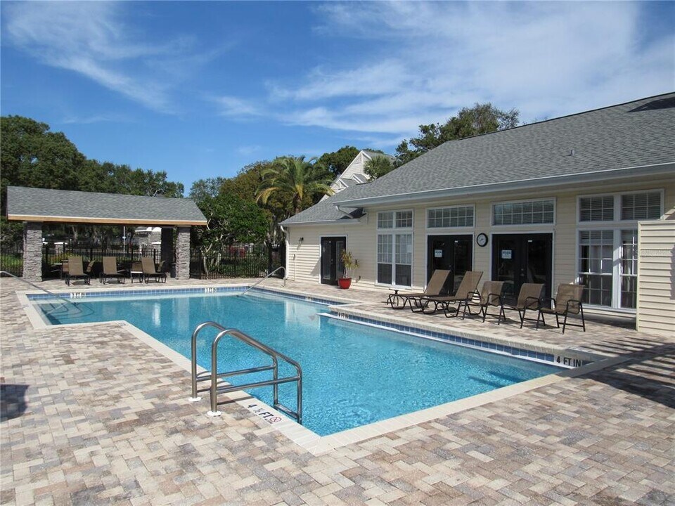 3305 Haviland Ct in Palm Harbor, FL - Building Photo