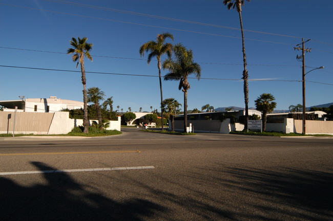 Santa Paula West Mobile Home Park in Santa Paula, CA - Building Photo - Building Photo