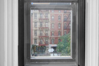 214 Mulberry St in New York, NY - Foto de edificio - Building Photo