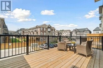 6D Parker Ave in Richmond Hill, ON - Building Photo - Building Photo