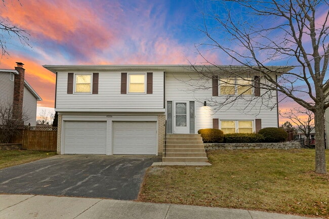 property at 4506 Harbor Cir
