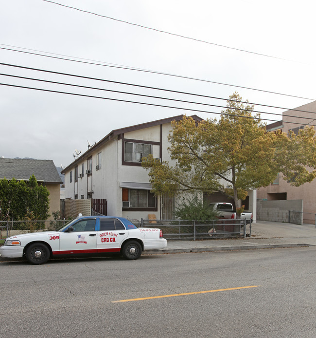 614 S Lake St in Burbank, CA - Building Photo - Building Photo