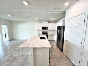 565 Seaspray Dr in Fort Pierce, FL - Building Photo - Building Photo