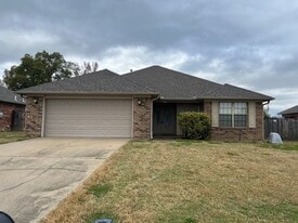 1770 Angeline Dr in Conway, AR - Building Photo